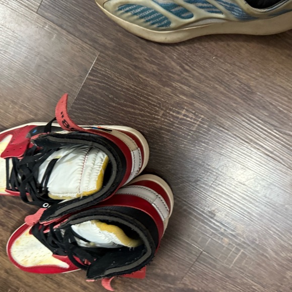 Nike air Jordan Red and Cream Sneakers - Picture 3 of 9